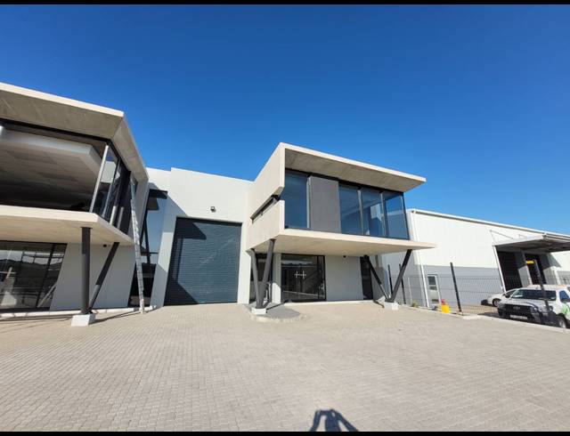 395M² WAREHOUSE TO LET IN STIKLAND INDUSTRIAL